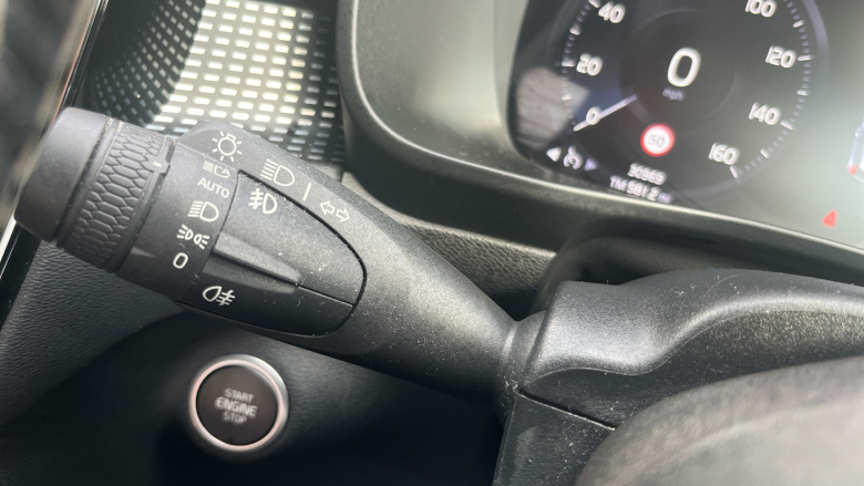 Volvo Xc40 1.5 T3 [163] R DESIGN 5dr Geartronic Petrol Estate